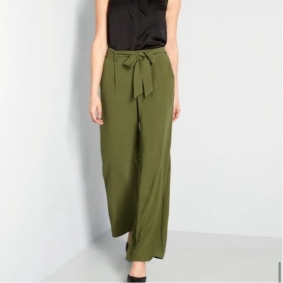 Modcloth Pants - 🆕🖤ModCloth- Savannah High Waist Pant in Olive Green